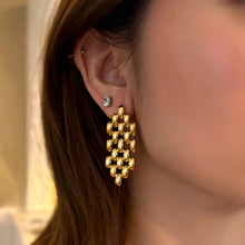 Load image into Gallery viewer, Glam Chain Earrings in GOLD / SILVER