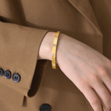 Load image into Gallery viewer, The Flat Diamond Thick Bangle