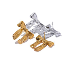 Load image into Gallery viewer, Bow Stud Earrings in GOLD / SILVER