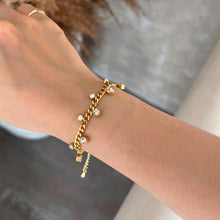 Load image into Gallery viewer, Vines Curb Chain Bracelet