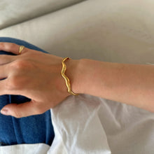 Load image into Gallery viewer, The Melted Adjustable Bangle