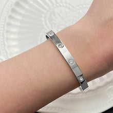 Load image into Gallery viewer, The Flat Diamond Thick Bangle