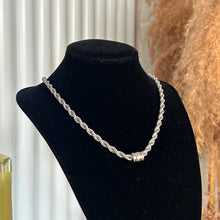 Load image into Gallery viewer, Barrel Cord Chain Necklace