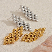 Load image into Gallery viewer, Glam Chain Earrings in GOLD / SILVER