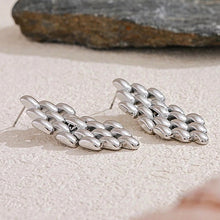 Load image into Gallery viewer, Glam Chain Earrings in GOLD / SILVER
