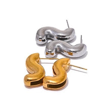 Load image into Gallery viewer, Weird Wiggle Earrings in GOLD / SILVER