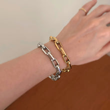 Load image into Gallery viewer, Ash Chunky Cable Bracelet