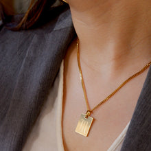 Load image into Gallery viewer, Initial Tag Chain Necklace
