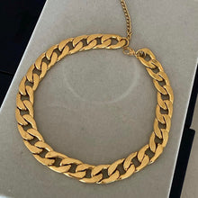 Load image into Gallery viewer, Chunky Chain Necklace - Gold