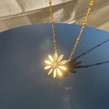 Load image into Gallery viewer, The Daisy Dia Chain Necklace