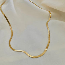 Load image into Gallery viewer, Flat Snake Chain Necklace - 18"
