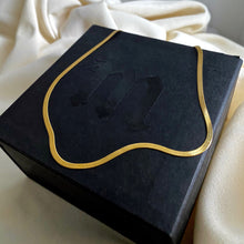 Load image into Gallery viewer, Flat Snake Chain Necklace - 18"