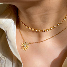 Load image into Gallery viewer, The Daisy Dia Chain Necklace
