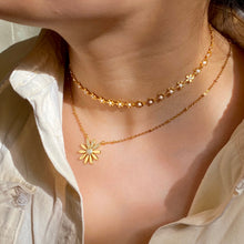 Load image into Gallery viewer, The Daisy Dia Chain Necklace