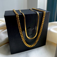 Load image into Gallery viewer, Flat Snake Chain Necklace - 18"