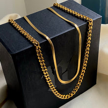Load image into Gallery viewer, Flat Snake Chain Necklace - 18"