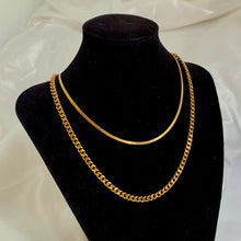 Load image into Gallery viewer, Flat Snake Chain Necklace - 18"