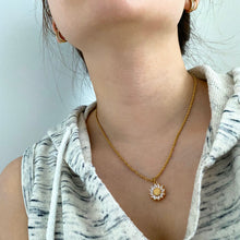 Load image into Gallery viewer, The Sunflower Chain Necklace