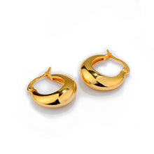 Load image into Gallery viewer, Tiny Vero Hoop Earrings S925