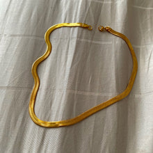 Load image into Gallery viewer, Flat Snake Necklace 16" - Gold