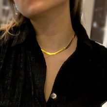 Load image into Gallery viewer, Flat Snake Necklace 16" - Gold