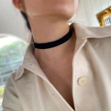 Load image into Gallery viewer, Thin Choker Necklace