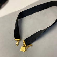 Load image into Gallery viewer, Thin Choker Necklace