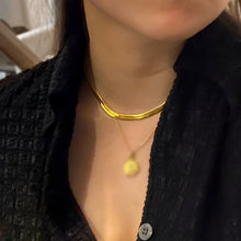 Load image into Gallery viewer, Flat Snake Necklace 16" - Gold