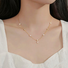 Load image into Gallery viewer, Tiny Bloom Chain Necklace