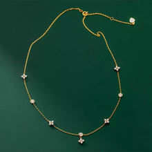 Load image into Gallery viewer, Tiny Bloom Chain Necklace