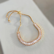 Load image into Gallery viewer, Baguette Tennis Dia Bracelet