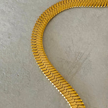 Load image into Gallery viewer, Flat Snake Chain Necklace - 20"