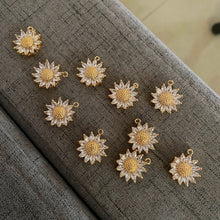Load image into Gallery viewer, The Sunflower Chain Necklace