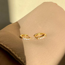 Load image into Gallery viewer, Basic Diamond Hoop Earrings