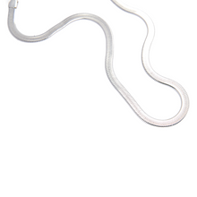 Load image into Gallery viewer, Flat Snake Necklace 16" - Silver