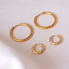Load image into Gallery viewer, Femme Plain Hoop Earrings