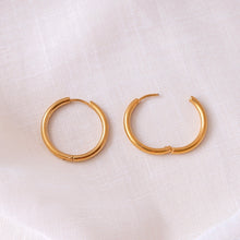 Load image into Gallery viewer, Femme Plain Hoop Earrings