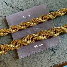 Load image into Gallery viewer, Giga Rope Necklace