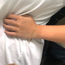 Load image into Gallery viewer, Thin Snake Chain Bracelet