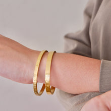 Load image into Gallery viewer, The Flat Thick Plain Bangle
