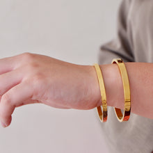 Load image into Gallery viewer, The Flat Thick Plain Bangle