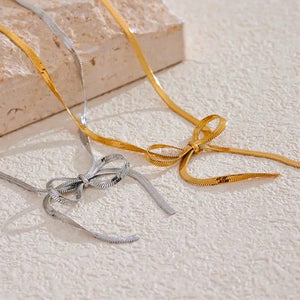 Elise Ribbon Necklace in GOLD / SILVER