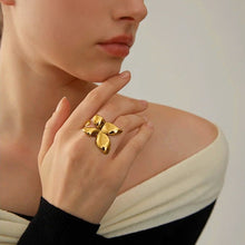 Load image into Gallery viewer, Petal Statement Ring in GOLD / SILVER