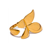 Load image into Gallery viewer, Petal Statement Ring in GOLD / SILVER