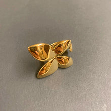 Load image into Gallery viewer, Petal Statement Ring in GOLD / SILVER