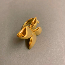 Load image into Gallery viewer, Petal Statement Ring in GOLD / SILVER