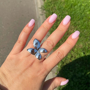 Petal Statement Ring in GOLD / SILVER