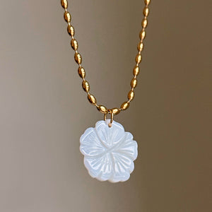 Pearl Fleur Bead Necklace