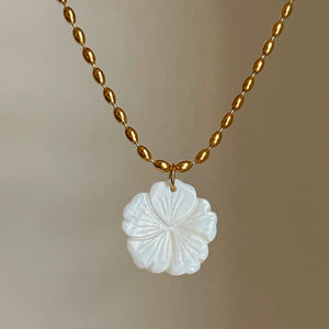 Pearl Fleur Bead Necklace