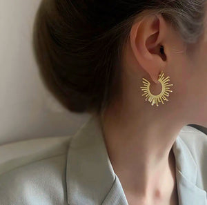 Sunny Light Hoop Earrings